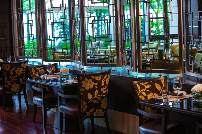 Imagen del bar/restaurante del Hotel Renaissance Shanghai Putuo. Foto 7