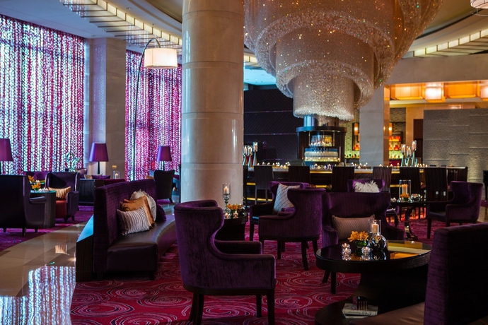 Imagen de los interiores del Hotel Renaissance Shanghai Putuo. Foto 14