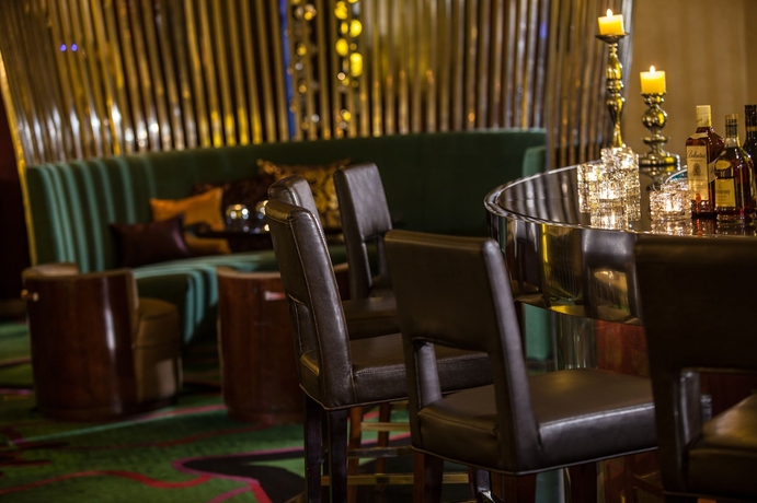 Imagen de los interiores del Hotel Renaissance Shanghai Yu Garden. Foto 14