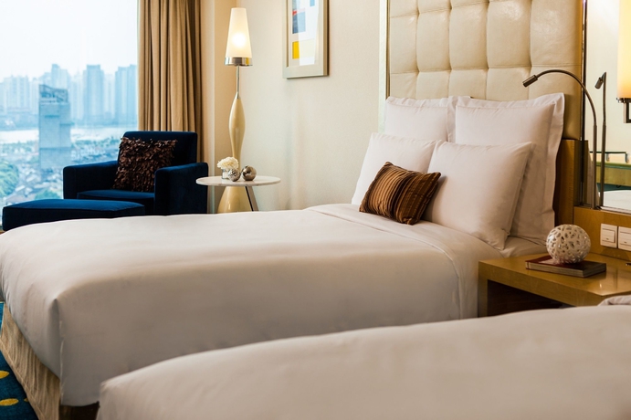 Imagen de la habitación del Hotel Renaissance Shanghai Yu Garden. Foto 9