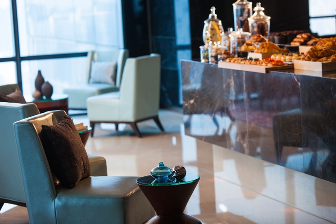 Imagen del bar/restaurante del Hotel Renaissance Shanghai Zhongshan Park. Foto 2