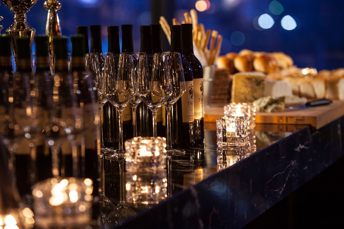 Imagen del bar/restaurante del Hotel Renaissance Shanghai Zhongshan Park. Foto 4