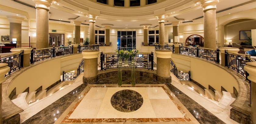 Imagen de los interiores del Hotel Renaissance Sharm El Sheikh Golden View Beach Resort. Foto 17