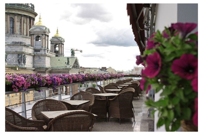 Imagen del bar/restaurante del Hotel Renaissance St. Petersburg Baltic. Foto 3