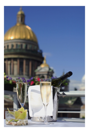 Imagen del bar/restaurante del Hotel Renaissance St. Petersburg Baltic. Foto 4