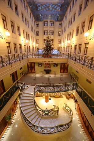 Imagen de los interiores del Hotel Renaissance St. Petersburg Baltic. Foto 11