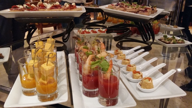 Imagen del bar/restaurante del Hotel Renaissance St. Petersburg Baltic. Foto 5