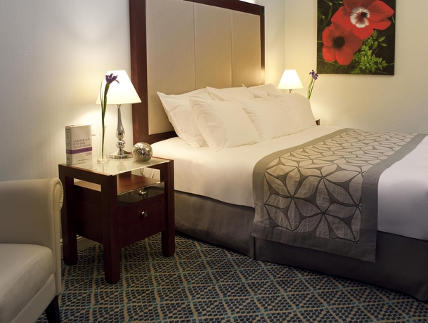 Imagen de la habitación del Hotel Renaissance Tel Aviv. Foto 3