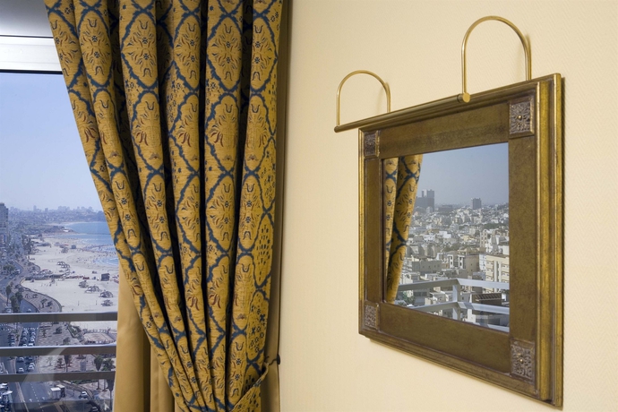 Imagen de los interiores del Hotel Renaissance Tel Aviv. Foto 9