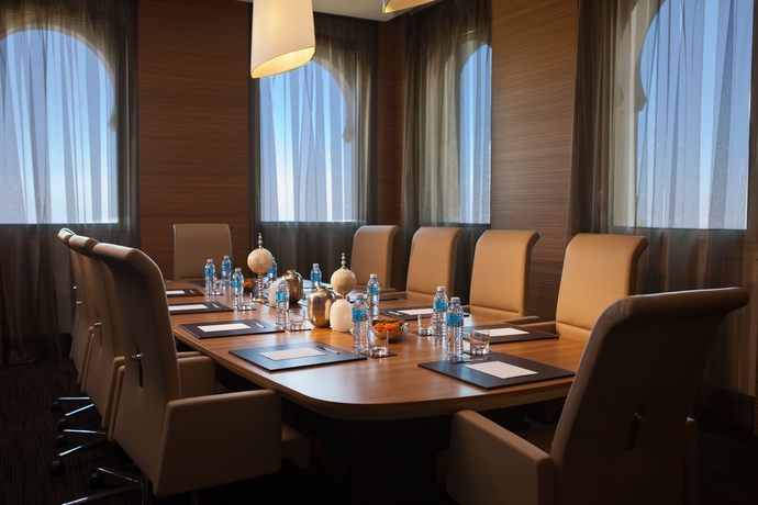 Imagen de los interiores del Hotel Renaissance Tlemcen. Foto 12