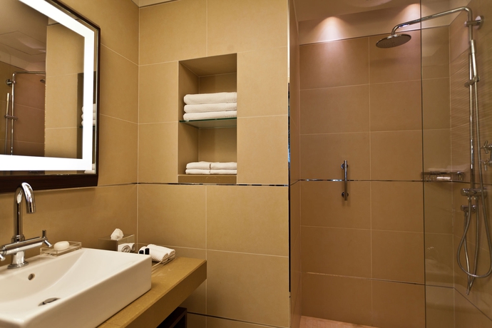 Imagen de la habitación del Hotel Renaissance Tlemcen. Foto 6