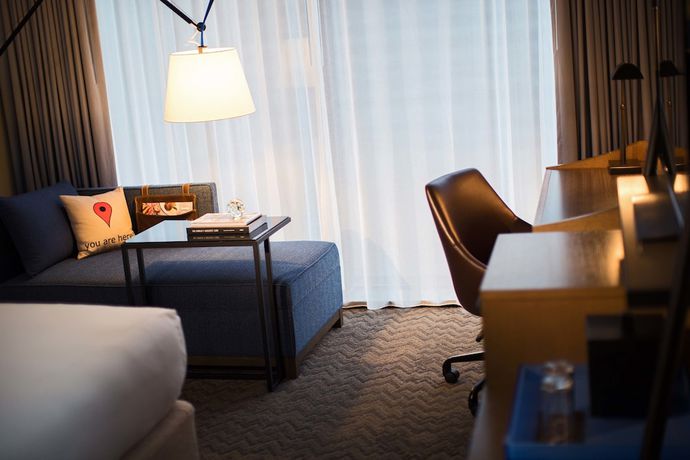 Imagen de la habitación del Hotel Renaissance Toledo Downtown. Foto 11