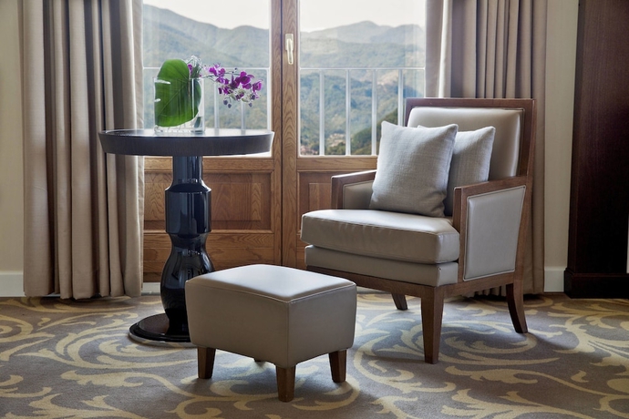 Imagen de la habitación del Hotel Renaissance Tuscany Il Ciocco Resort & Spa. Foto 6