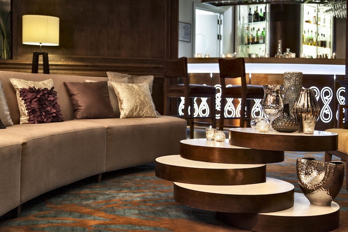 Imagen del bar/restaurante del Hotel Renaissance Tuscany Il Ciocco Resort & Spa. Foto 2