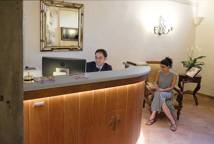 Imagen de los interiores del Hotel Renaissance, Uffizi. Foto 20