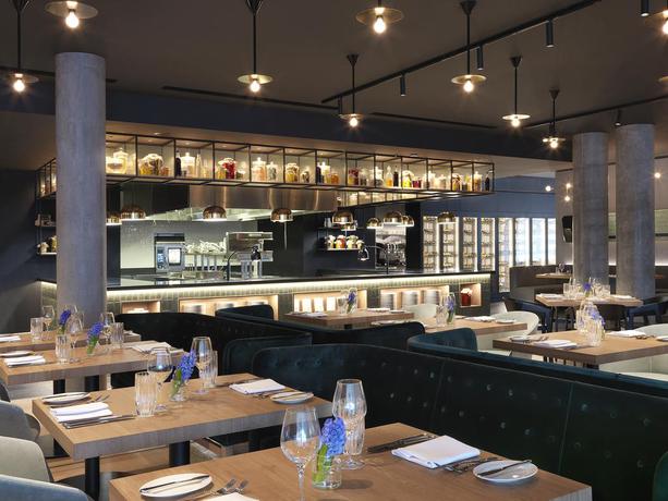 Imagen del bar/restaurante del Hotel Renaissance Warsaw Airport , An Marriott International. Foto 3