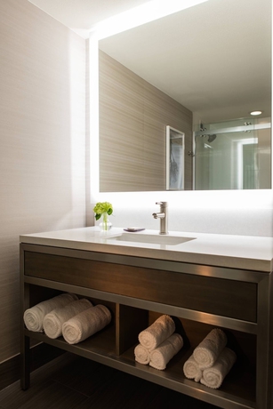 Imagen de la habitación del Hotel Renaissance Waterford Oklahoma City. Foto 9