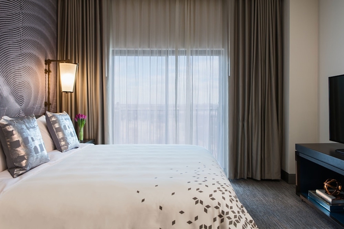 Imagen de la habitación del Hotel Renaissance Waterford Oklahoma City. Foto 12