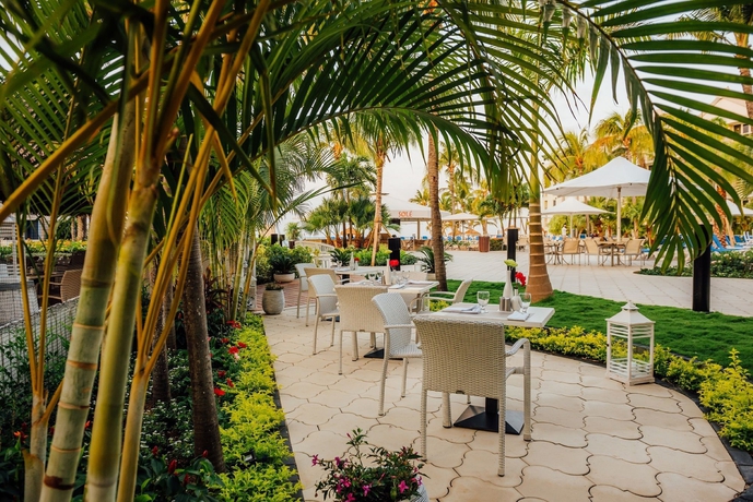 Imagen del bar/restaurante del Hotel Renaissance Wind Creek Aruba Resort. Foto 4