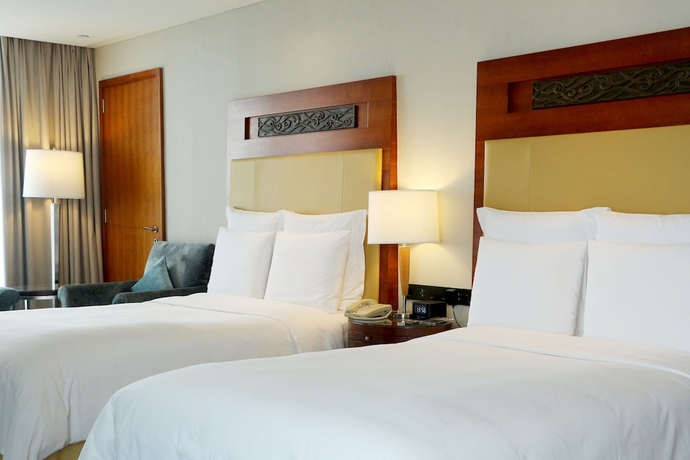 Imagen de la habitación del Hotel Renaissance Wuhan. Foto 6