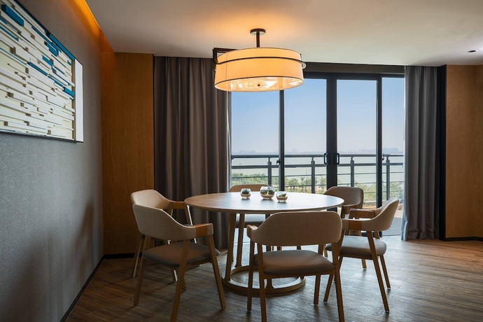 Imagen de la habitación del Hotel Renaissance Xiamen. Foto 18