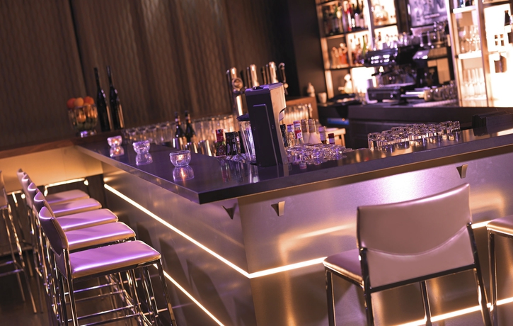 Imagen del bar/restaurante del Hotel Renaissance Zürich Tower. Foto 3