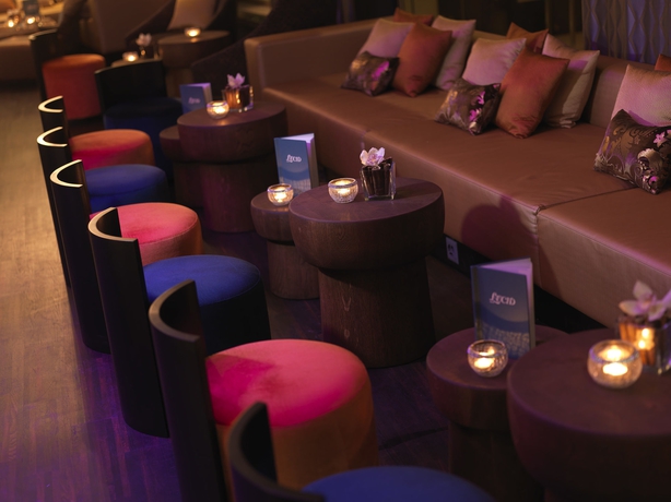 Imagen del bar/restaurante del Hotel Renaissance Zürich Tower. Foto 5