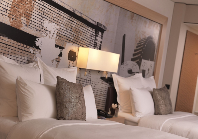 Imagen de la habitación del Hotel Renaissance Zürich Tower. Foto 10