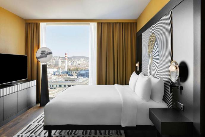 Imagen de la habitación del Hotel Renaissance Zürich Tower. Foto 8