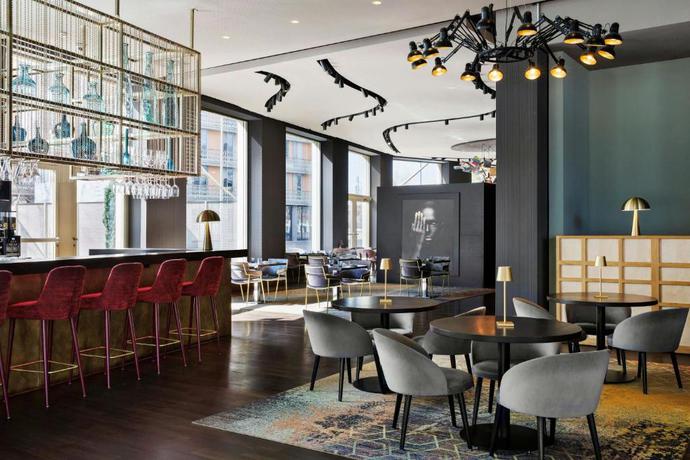 Imagen del bar/restaurante del Hotel Renaissance Zürich Tower. Foto 3