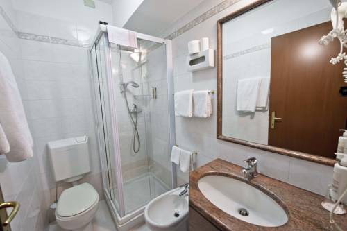 Imagen de la habitación del Hotel Rendez Vous, Chatillon. Foto 8