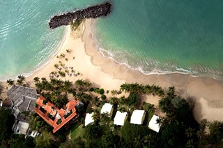 Imagen de los exteriores del Hotel Rendezvous. Foto 8