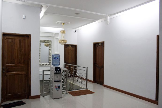 Imagen de los interiores del Hotel Rene, Kota Yogyakarta. Foto 17