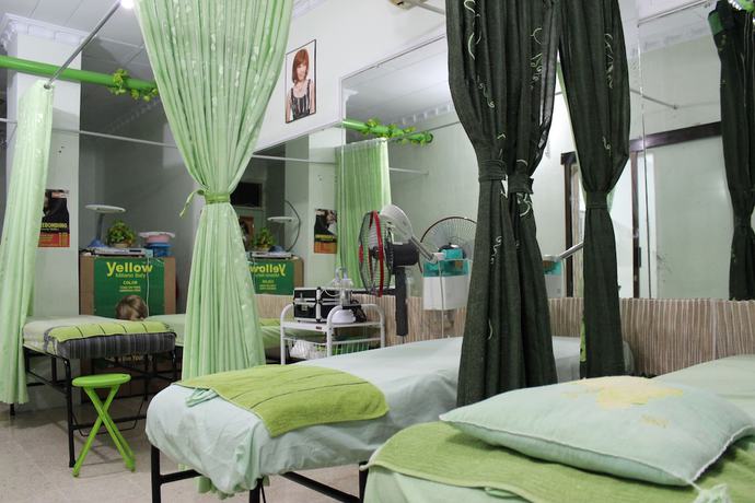 Imagen de los interiores del Hotel Rene, Kota Yogyakarta. Foto 19