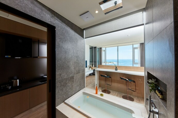 Imagen de la habitación del Hotel Renebleu by Walkerhill. Foto 16