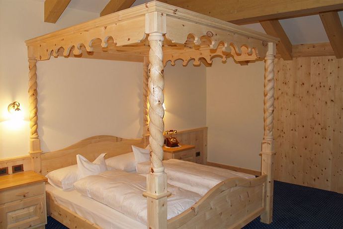 Imagen de los interiores del Hotel Ren&egrave;, S&egrave;n Jan. Foto 14