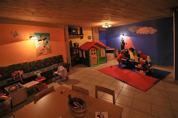 Imagen de la habitación del Hotel Ren&egrave;, S&egrave;n Jan. Foto 9