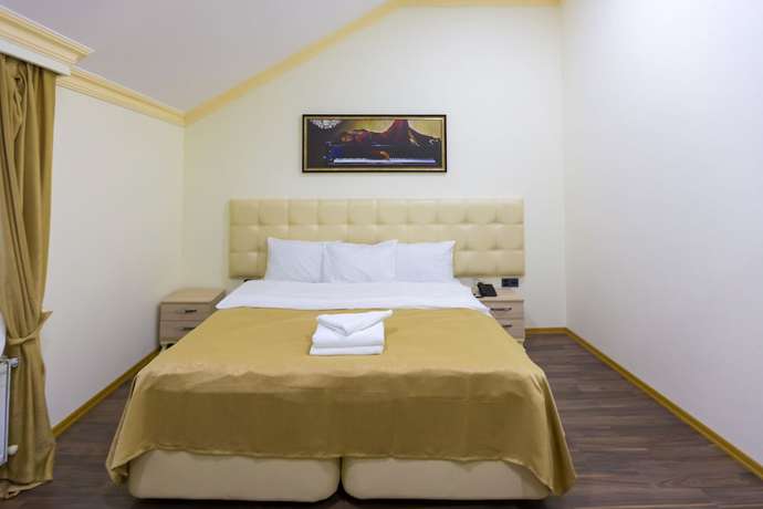 Imagen de la habitación del Hotel Renessans Baku. Foto 15