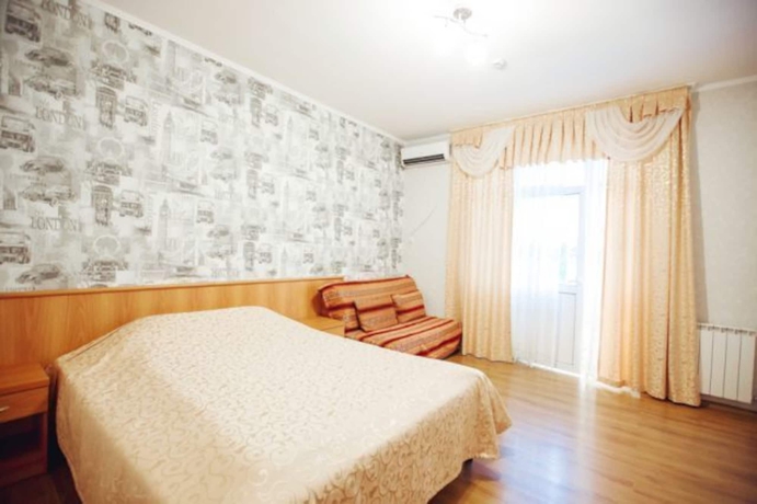 Imagen de la habitación del Hotel Renessans. Foto 17