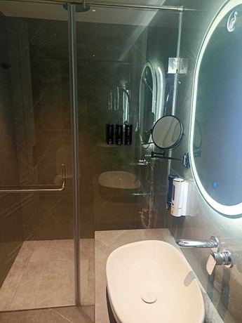 Imagen de la habitación del Hotel Renest Calangute Goa. Foto 19