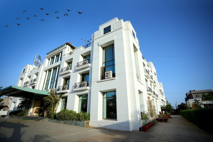 Imagen general del Hotel Renest Gandhidham. Foto 1