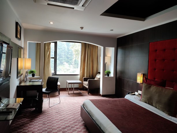Imagen de los interiores del Hotel Renest River Country Resort Manali. Foto 19