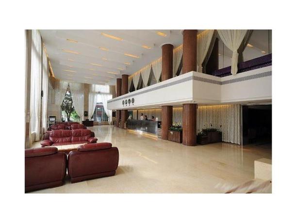 Imagen de los interiores del Hotel Renhe Good East Hotel. Foto 6