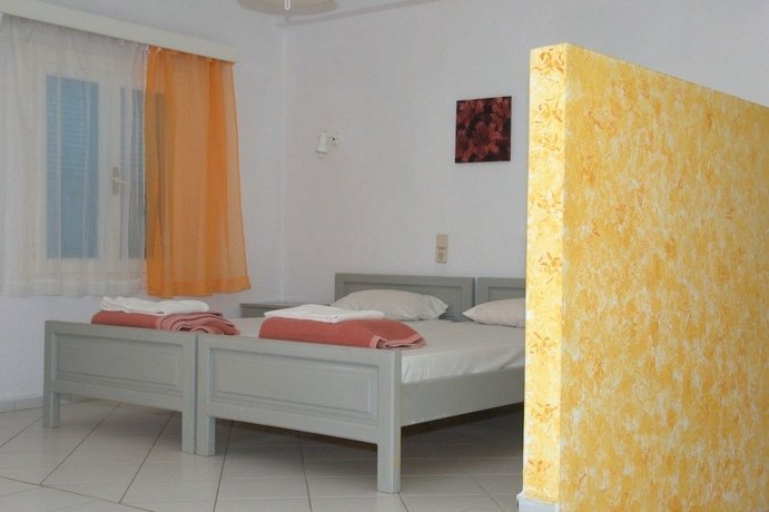 Imagen de la habitación del Hotel Renia Studios. Foto 2