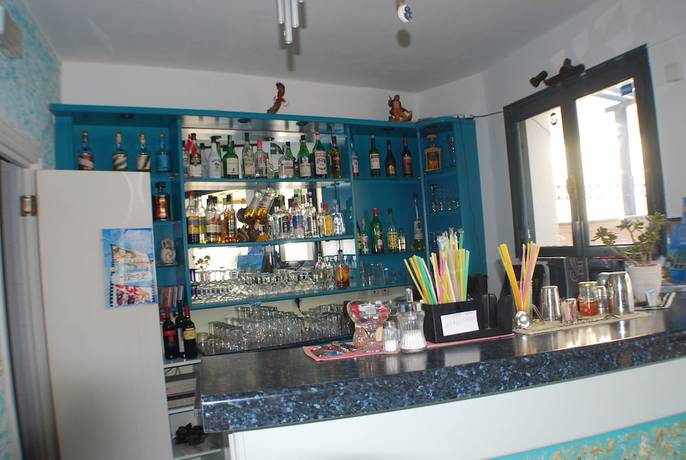 Imagen de los interiores del Hotel Renia Studios. Foto 17