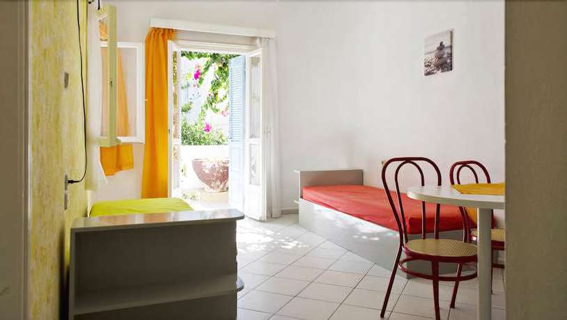Imagen de la habitación del Hotel Renia Studios. Foto 6