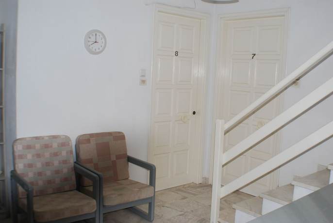 Imagen de la habitación del Hotel Renia Studios. Foto 15