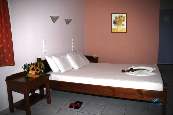 Imagen de la habitación del Hotel Renieris. Foto 6