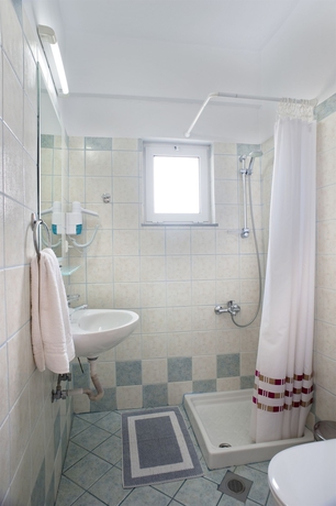 Imagen de la habitación del Hotel Renieris. Foto 10