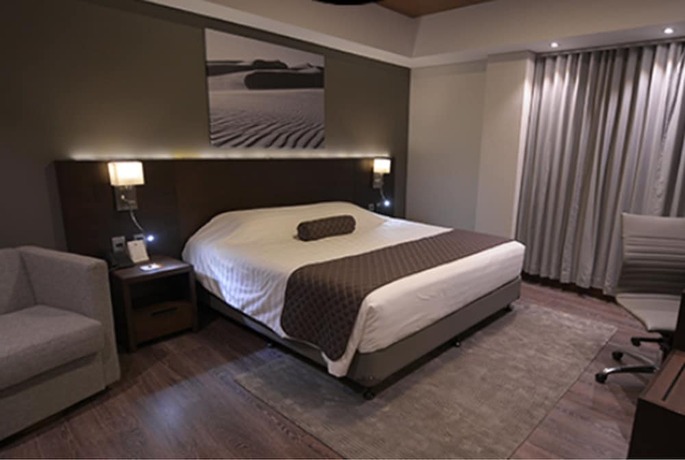 Imagen de la habitación del Hotel Rennova. Foto 20